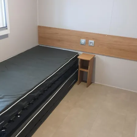 Mh 557 Confort 40m2 3ch 2 Sdb En Lisiere De Foret Dans 4 Etoiles Campsite Saint-Julien-en-Born